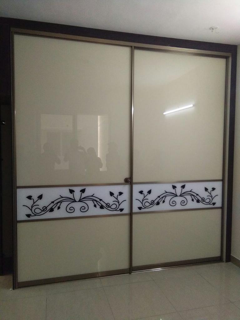 gallery-pictures-of-lacquer-glass-wardrobes-designs-in-delhi-new-delhi-india-top-largest-modular-wardrobe-delhi-india